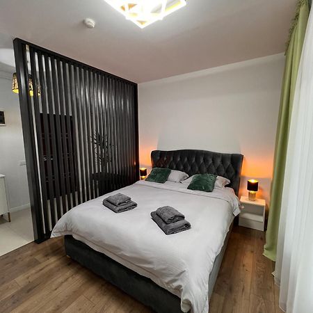 Uve Residence & Spa Piatra Neamt Exterior photo