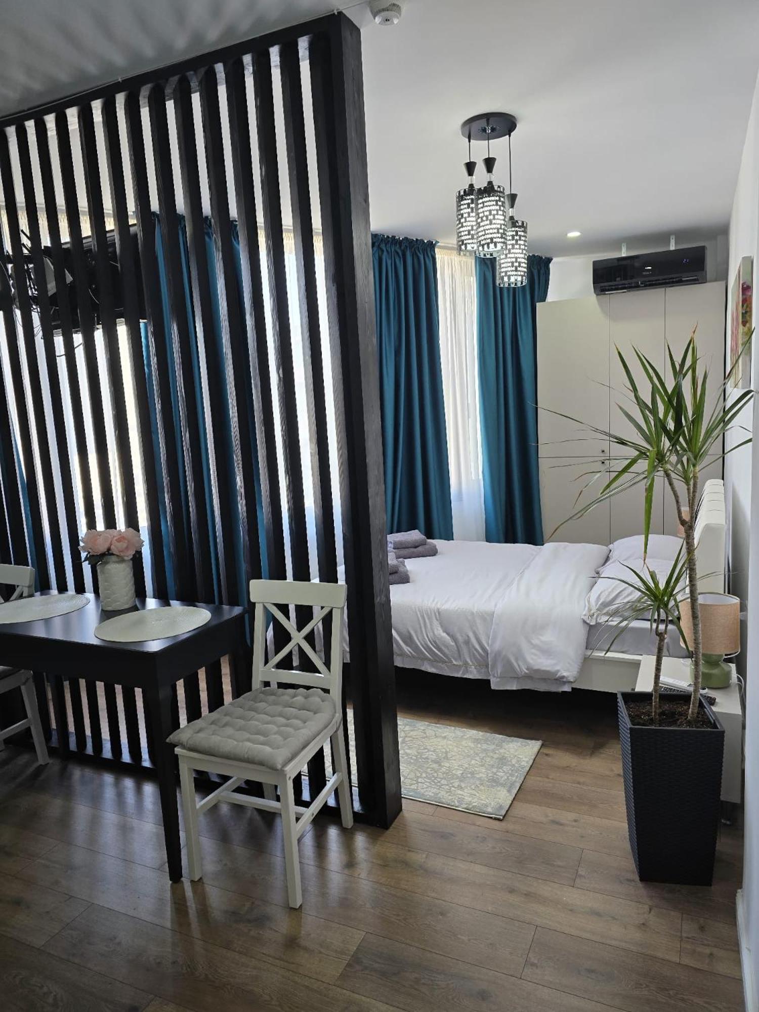 Uve Residence & Spa Piatra Neamt Exterior photo