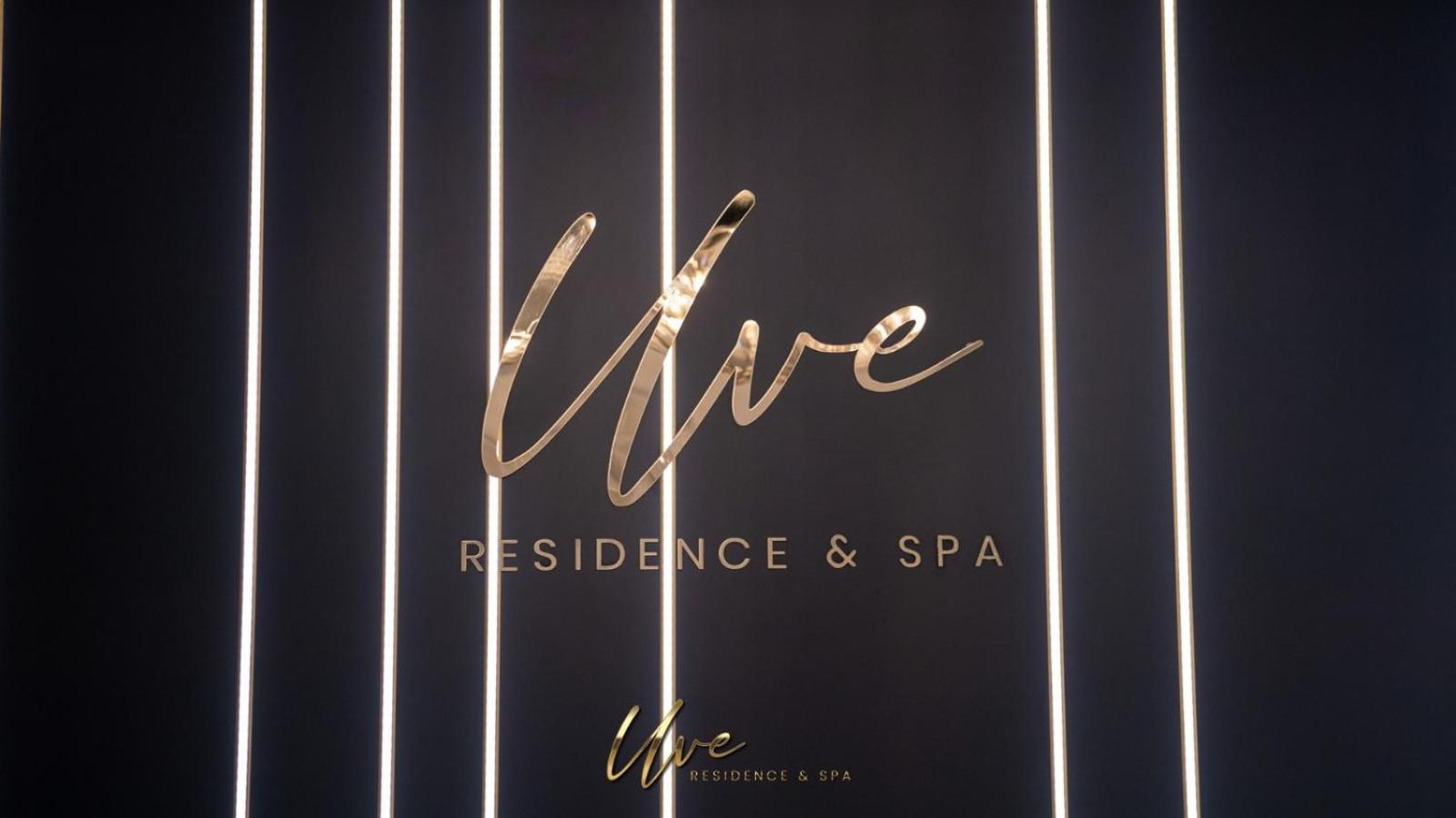Uve Residence & Spa Piatra Neamt Exterior photo